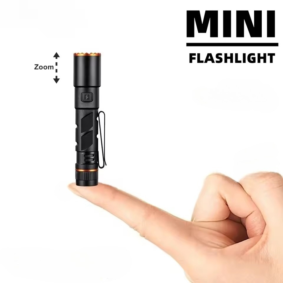 Street Fashion Blog - Mini Torcia a Penna Zoom EDC