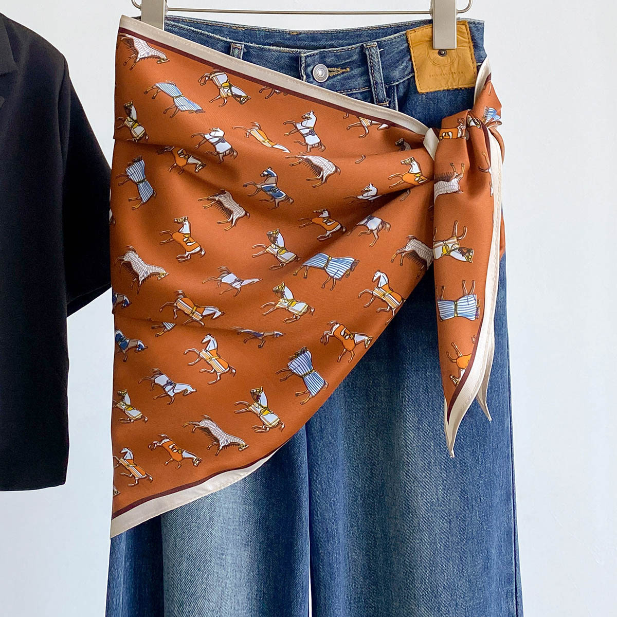Foulard Triangolare in Raso Tr - Bandana Multi Way recensione e prezzo