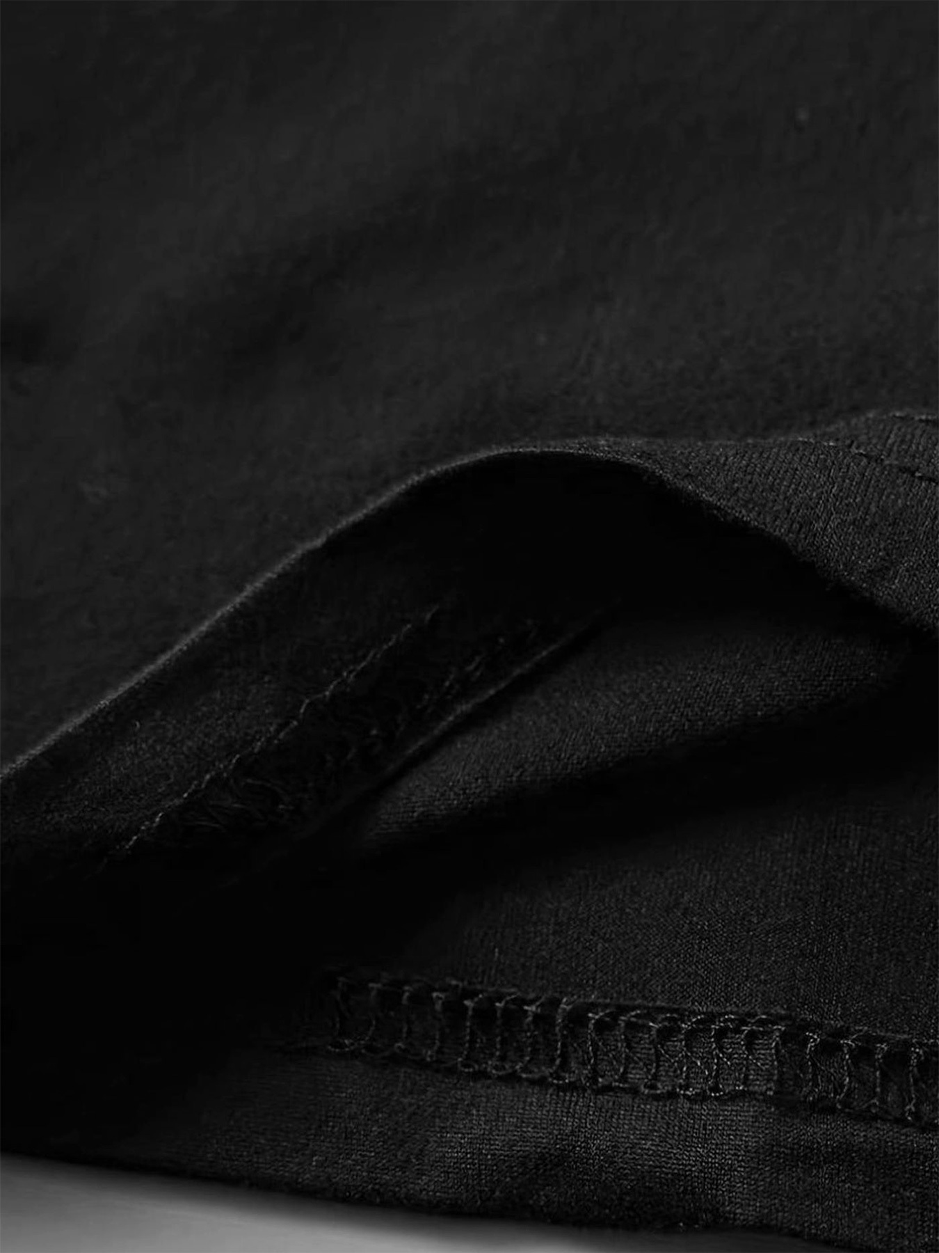 T-shirt con Stampa Lettere Mil - Street Fashion Milano recensione e prezzo