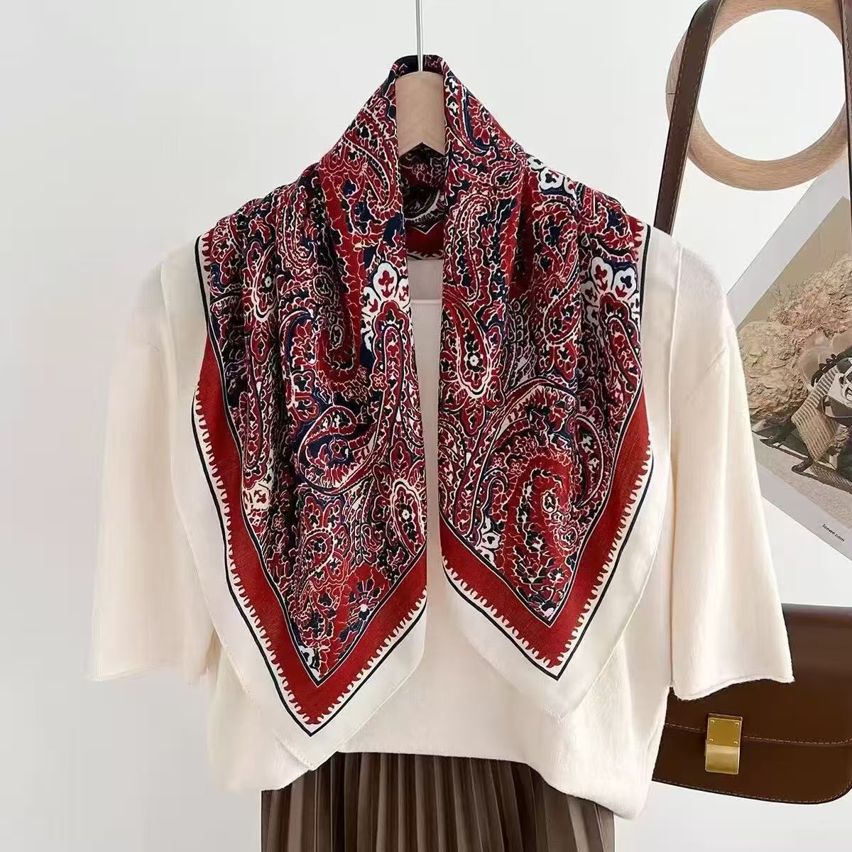 Sciarpa Quadrata Vintage con M - Bandana Multi Way recensione e prezzo