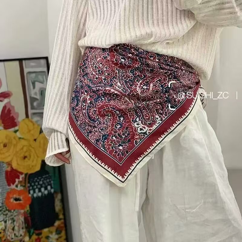 Sciarpa Quadrata Vintage con M - Bandana Multi Way recensione e prezzo