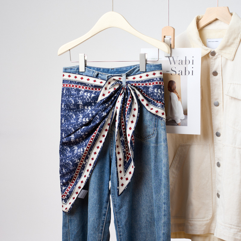 Sciarpa triangolare blu denim  - Bandana Multi Way recensione e prezzo