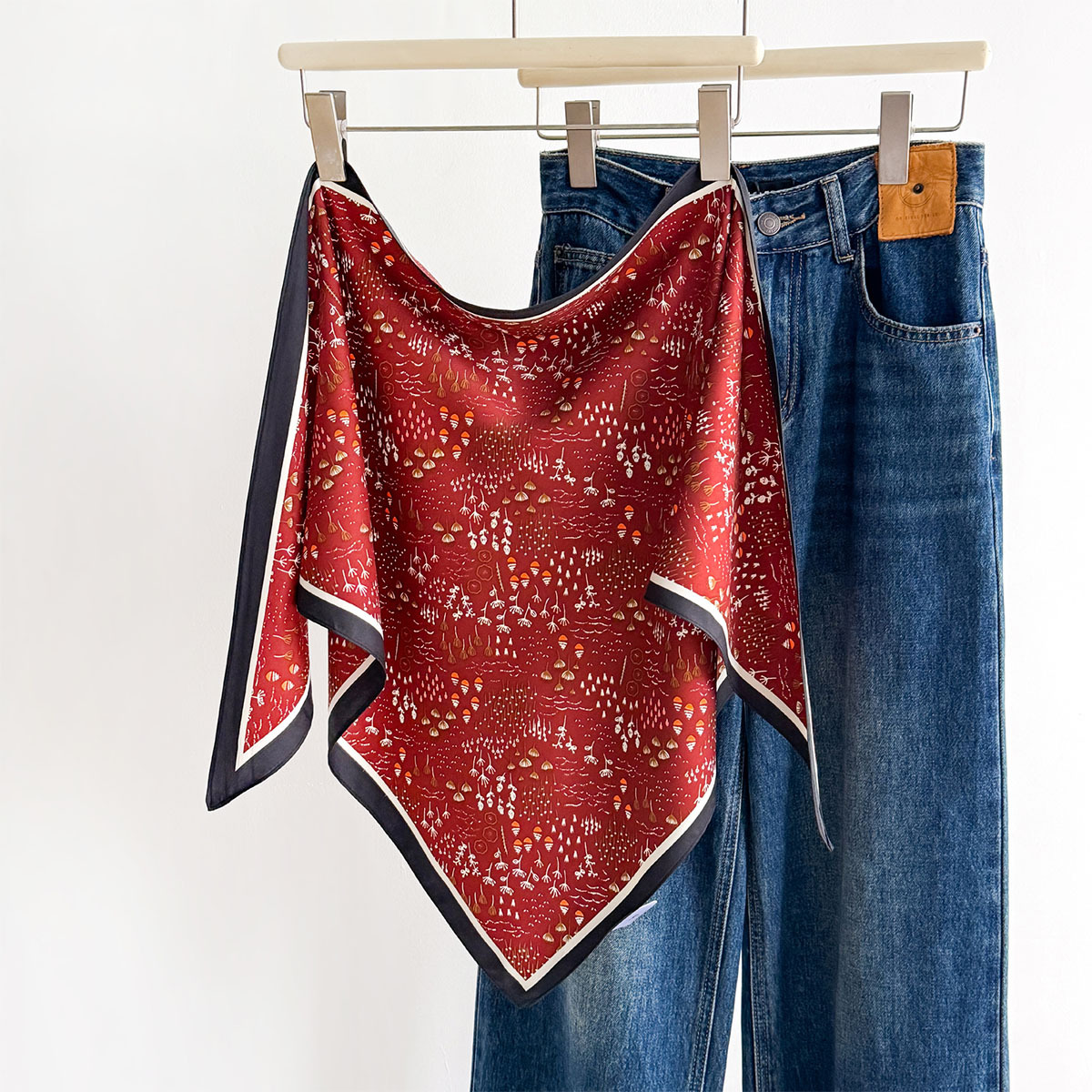 Elegante Sciarpa Triangolare d - Bandana Multi Way recensione e prezzo